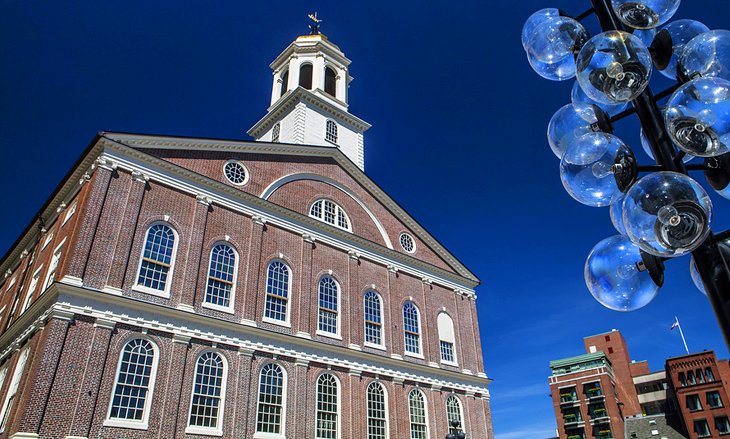 Exploring Boston Historic Sightseeing Tour Package